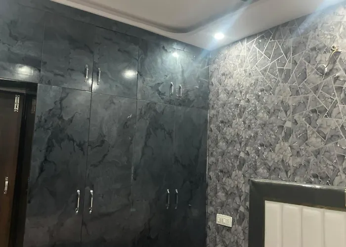 Parveen Guest House