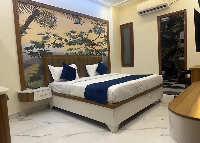 Hotel Homeland